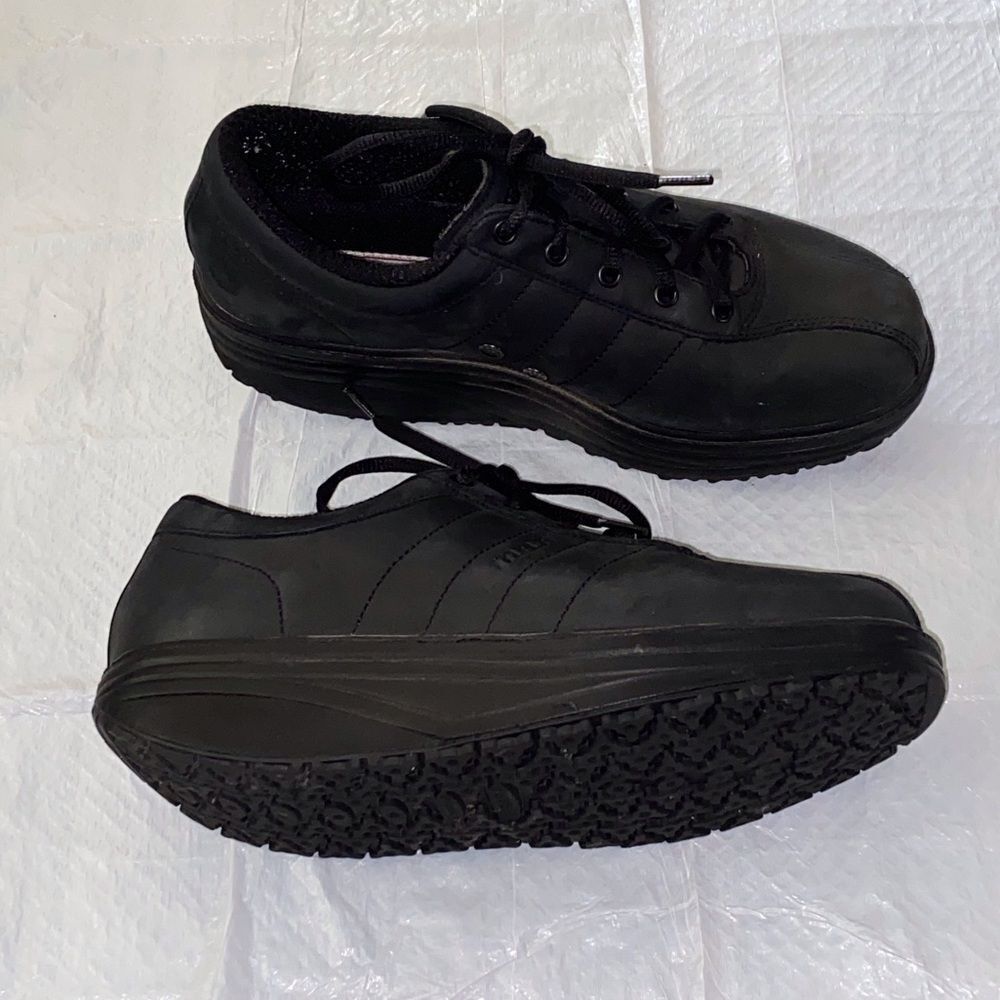 MBT Casual 01 Walking Black Textile Shoes Size 7.5 Unisex